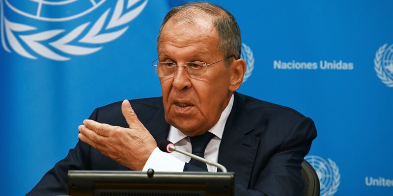 Sergej Lawrow bei der Pressekonferenz am Rande der Sitzung des UN-Sicherheitsrats (Foto aktuell) - Foto: Andrea Renault/ZUMA Press Wire/dpa
