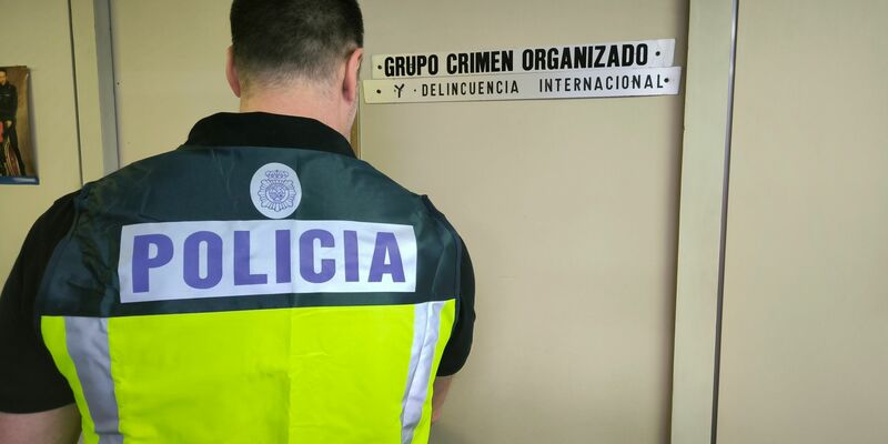 Ein Deutscher, der Anleger um mehr als 800.000 Euro betrogen haben soll, hatte sich in den Norden von Mallorca zurückgezogen. Aber auch dort spürte ihn die Polizei auf. - Foto: ---/Policia España/dpa