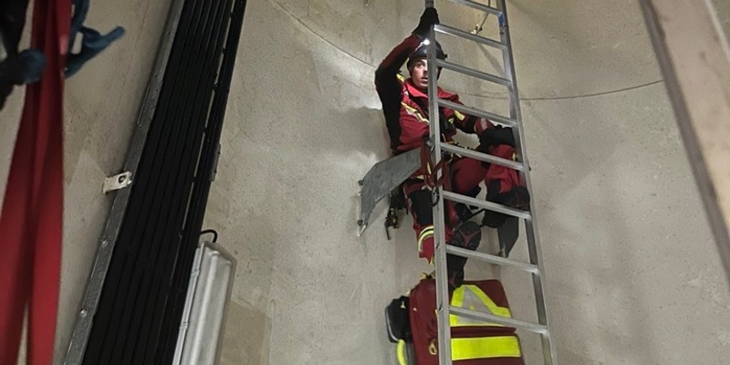 FW Bremerhaven: Höhenrettereinsatz auf Windenergieanlage in Wanna - Foto: presseportal.de