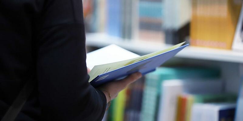 Leserin (Archiv) - Foto: über dts Nachrichtenagentur