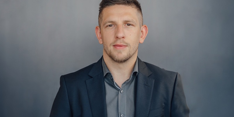 Mit digitalen Lösungen zu lukrativen Aufträgen: Wie Adis Halkic von der ARTIS GmbH Handwerksbetrieben höhere Margen beschert - Foto: presseportal.de