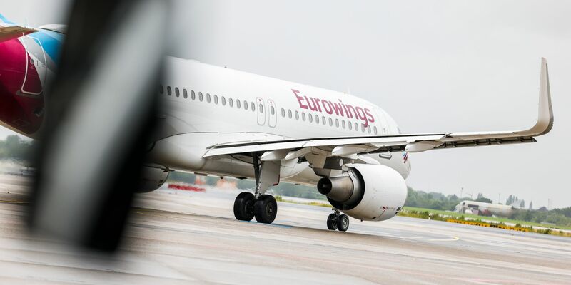 Auch Eurowings ist von der IT-Panne betroffen und streicht Dutzende Flüge. (Archivfoto) - Foto: Christoph Reichwein/dpa
