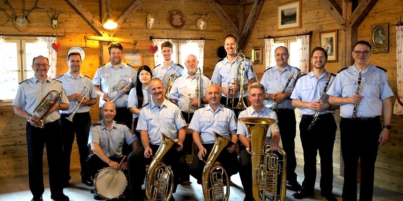 Bundespolizeidirektion München: Platzkonzert der Egerländer in Garmisch-Partenkirchen Renommiertes Münchner Bundespolizeiorchester tritt mit Egerländer Ensemble auf - Foto: presseportal.de