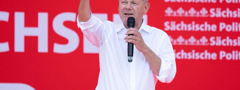 Dresden: Beim Wahlkampfauftakt der Sachsen-SPD verspricht Bundeskanzler Scholz eine sichere Rente. - Foto: Sebastian Kahnert/dpa