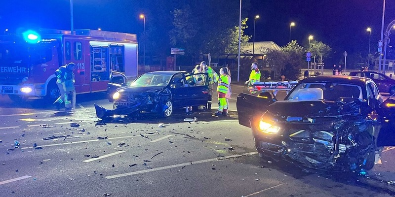 POL-AC: Fünf leichtverletzte Unfallbeteiligte - Foto: presseportal.de