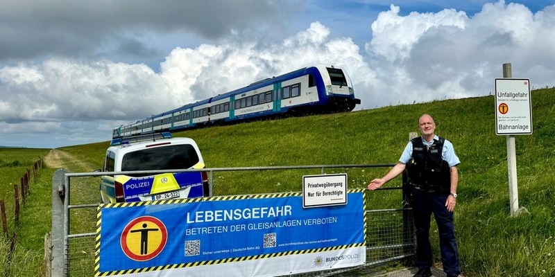 BPOL-FL: Hindenburgdamm - Personen und Radfahrer sorgen für Polizeieinsätze- Warnschilder angebracht - Foto: presseportal.de