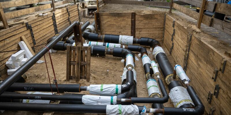 Bisher ist es für Kunden schwer zu entschlüsseln, wie Fernwärmepreise zustandekommen. - Foto: Monika Skolimowska/dpa