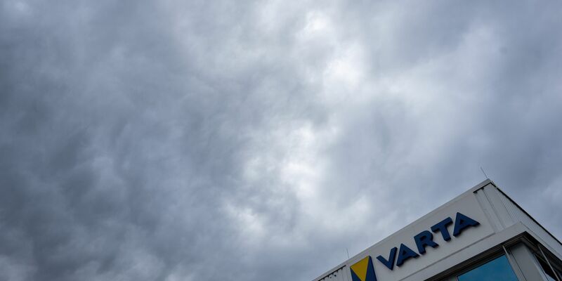 Der Sportwagenbauer Porsche kann sich vorstellen, sich an der Neuaufstellung von Varta zu beteiligen.  - Foto: Stefan Puchner/dpa