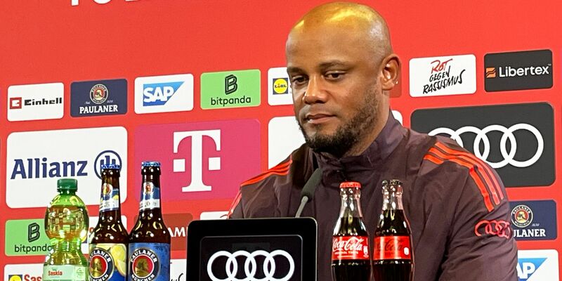 Bayern-Coach Vincent Kompany vermeidet beharrlich Einschätzungen zu Spielern. - Foto: Christian Kunz/dpa