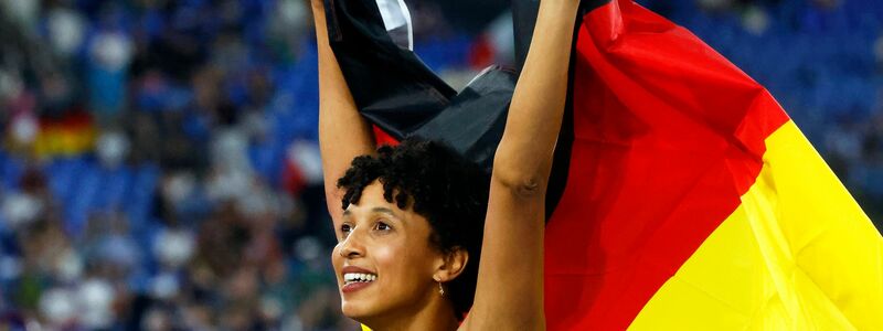 Mihambo freut sich auf den Olympia-Start. - Foto: Riccardo de Luca/AP/dpa