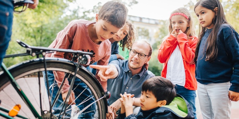 Wissen bringt Sicherheit: Fünf Forschungsideen, die Kindern helfen, den Straßenverkehr besser zu verstehen - Foto: presseportal.de