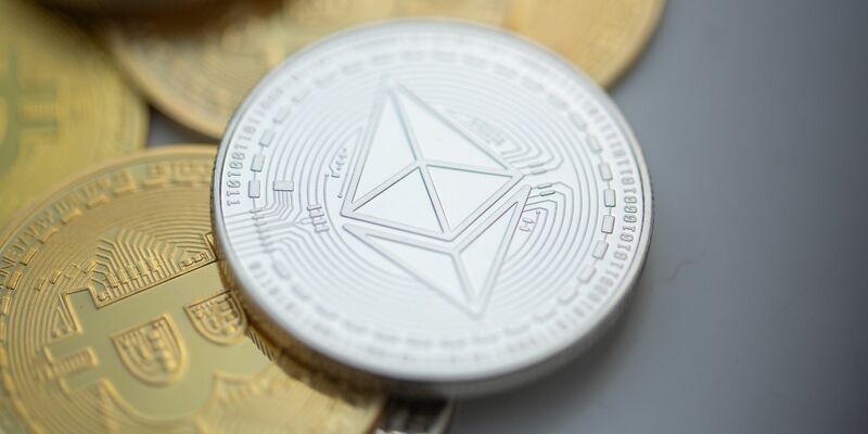 Für die zweitgrößte Kryptowährung Ether beginnt mit der Zulassung von ETFs in den USA ein neues Kapitel. - Foto: Fernando Gutierrez-Juarez/dpa