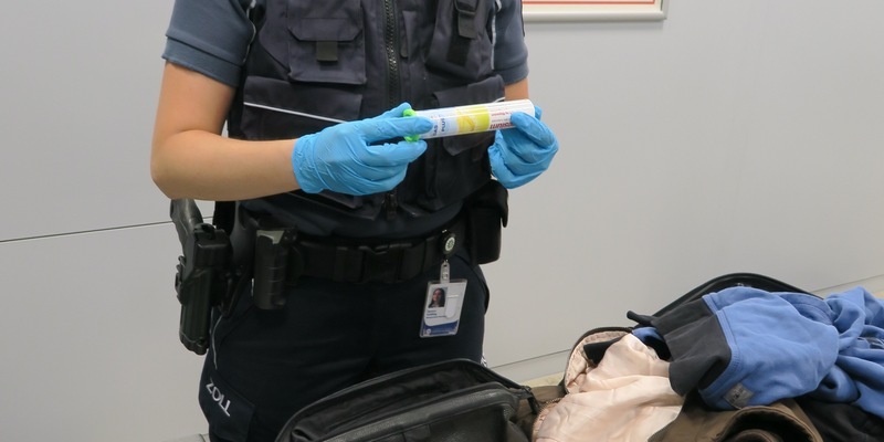 HZA-N: Gut informiert durch den Zoll: Tipps für Reisende in der Urlaubszeit - Foto: Zoll, presseportal.de