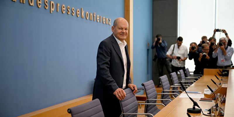 Die angeschlagene Meyer Werft kann sich Hoffnungen auf Hilfe aus der Politik machen. - Foto: Bernd von Jutrczenka/dpa