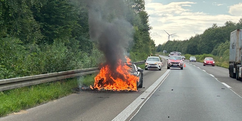 FF Goch: Einsatz von Löschdecken schont die Umwelt - Foto: presseportal.de