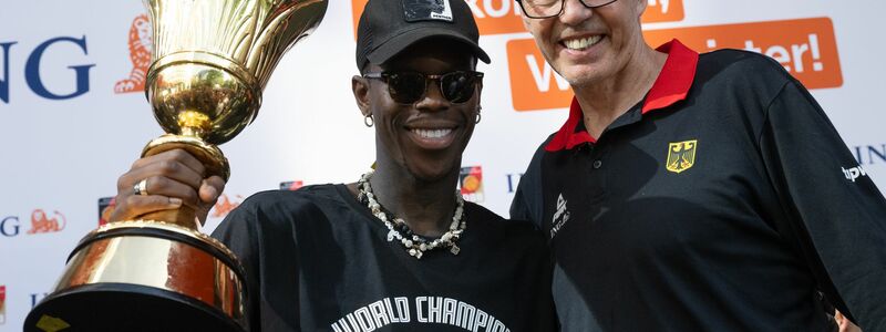 Deutschlands Basketballer wollen auch bei Olympia eine Medaille. - Foto: Boris Roessler/dpa