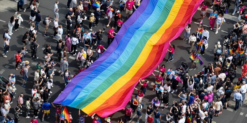 Die CSD-Organisatoren in Berlin erwarten eine halbe Million Menschen. (Archivbild) - Foto: Fabian Sommer/dpa