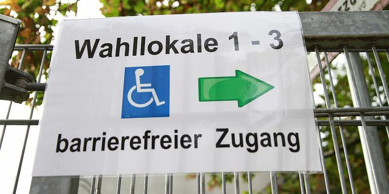 Hinweis auf Wahllokal (Symbolbild) - Foto: über dts Nachrichtenagentur