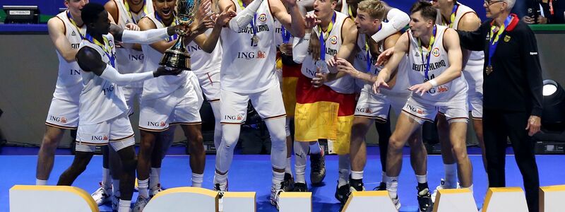 Deutschlands Basketballer wollen auch bei Olympia eine Medaille. - Foto: Matthias Stickel/dpa