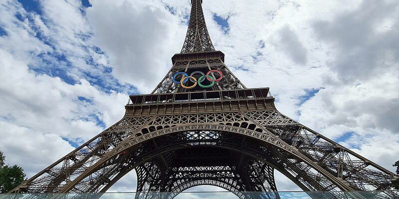 Eiffelturm mit Olympischen Ringen (Archiv) - Foto: über dts Nachrichtenagentur