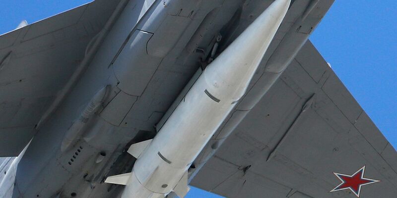 Russland soll bei der Attacke auf das ukrainische Energieversorgungsnetz neben Marschflugkörpern auch Kinschal-Raketen eingesetzt haben (Archivbild) - Foto: Pavel Golovkin/AP/dpa