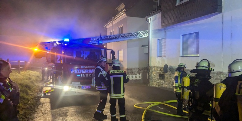 FW-AR: Haus nach Brand nicht mehr bewohnbar - Foto: presseportal.de