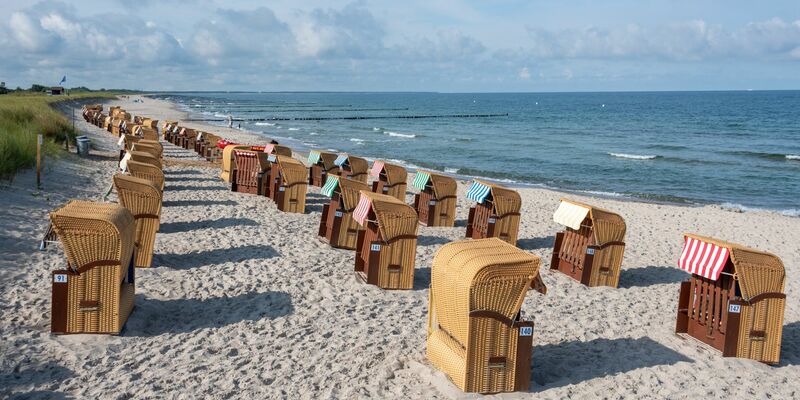 Zum Start in die neue Woche sonnig und warm - auch an den Küsten. - Foto: Stephan Schulz/dpa