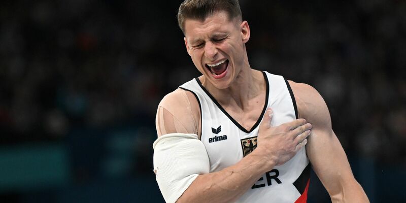 Andreas Toba jubelt über eine gelungene Übung. - Foto: Marijan Murat/dpa