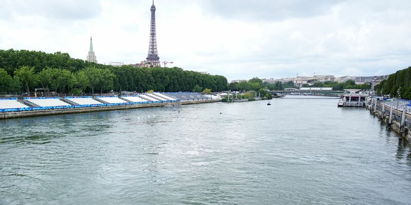 Das Triathlon-Training bei Olympia auf der Seine ist erneut abgesagt worden. - Foto: Michael Kappeler/dpa