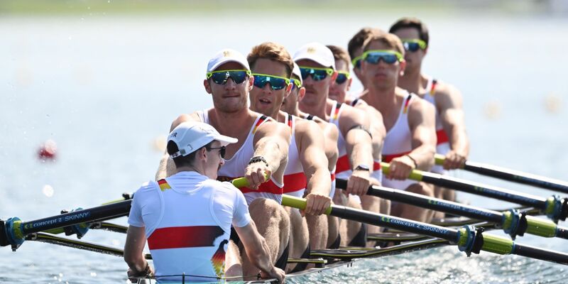 Der Männer-Doppelvierer ist im olympischen Endlauf dabei.  - Foto: Sebastian Kahnert/dpa