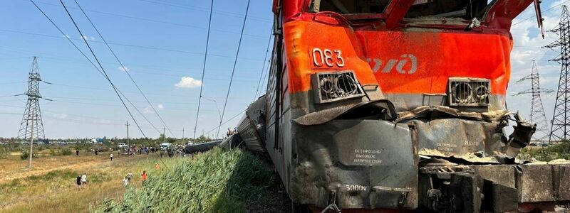  Der Verkehr auf der Strecke wurde vorübergehend eingestellt.  - Foto: Uncredited/Kotelnikovsky District Administration/AP/dpa