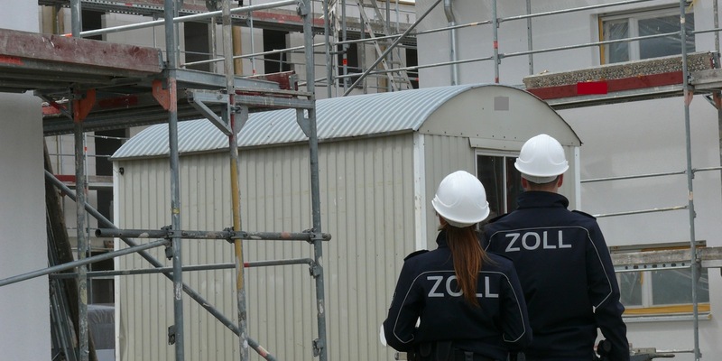 HZA-BS: Zoll entdeckt illegale bosnisch-herzegowinische Arbeiter auf Baustelle in Bad Lauterberg - Foto: presseportal.de
