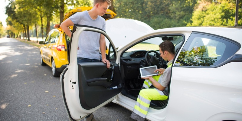 Hitze-Pannen bei Autos: ADAC Statistik zeigt kaum Sommer-Probleme / Batterie bleibt auch im Sommer Pannenursache Nummer 1 / Mehr Einsätze wegen Problemen mit der Kühlung und Schließsystemen - Foto: presseportal.de