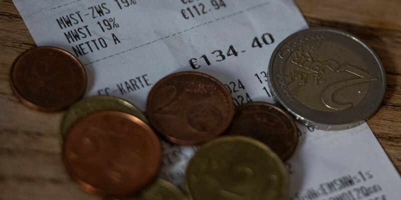 Die Inflation in Deutschland zieht im Juli wieder an (Archivfoto). - Foto: Hannes P Albert/dpa