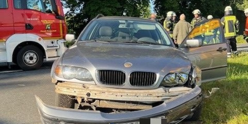 POL-STD: Motorradfahrer bei Unfall in Nordkehdingen schwer verletzt - Foto: presseportal.de