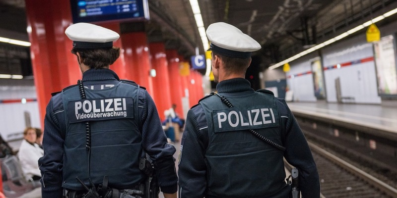 Bundespolizeidirektion München: Körperverletzung in S-Bahn / Unbekannter gibt sich als Bahnmitarbeiter aus - Foto: presseportal.de