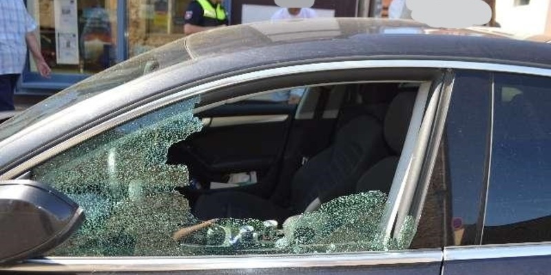 POL-NI: Pkw-Scheibe zerstört - Foto: presseportal.de