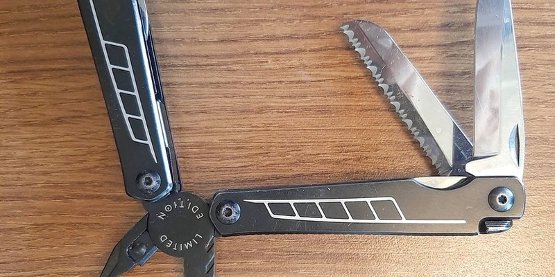 Bundespolizeidirektion München: Stichbewegungen in Richtung Oberkörper / Streit eskaliert - Bundespolizei fasst gesuchte Frau - Foto: presseportal.de