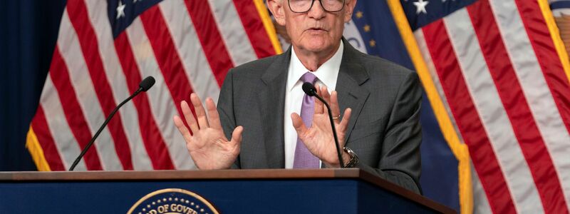 Fed-Chef Jerome Powell stellt eine Zinssenkung für September in Aussicht - solange die Wirtschaftsdaten das hergeben. - Foto: Jose Luis Magana/AP/dpa