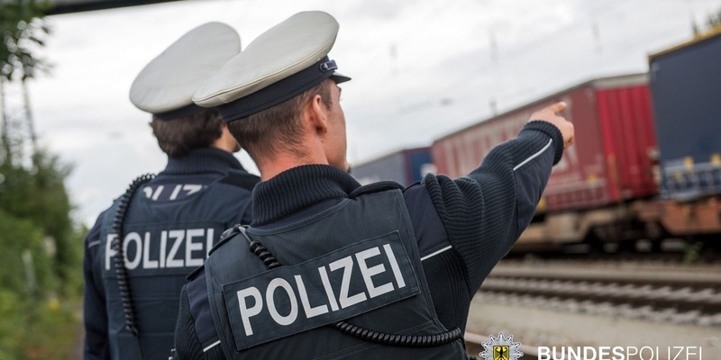 Bundespolizeidirektion München: Sexuelle Belästigung - 60-Jähriger muss sich vor Haftrichter verantworten - Foto: presseportal.de