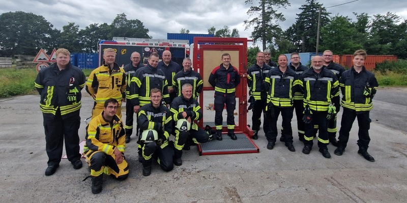 FW-KLE: Freiwillige Feuerwehr Bedburg-Hau - Seminar für Zugangstechniken in Mönchengladbach erfolgreich durchgeführt - Foto: presseportal.de