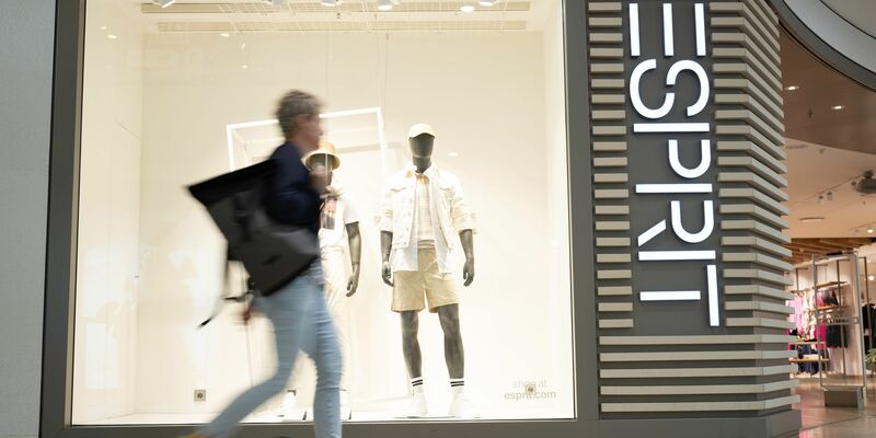 Ladenlokal von Esprit - Foto: Sebastian Kahnert/dpa