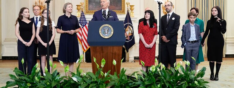 Biden sichert dem Verbündeten Unterstützung zu. - Foto: Evan Vucci/AP