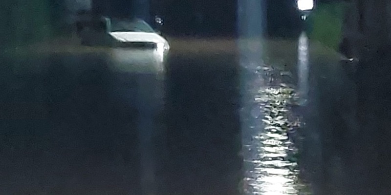 FW Borgentreich: Starkregenereignis in Borgentreich - Bühne. Viele Keller wurde überflutet. - Foto: presseportal.de