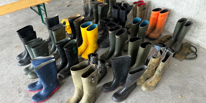 POL-FR: Rust/Emmendingen: Auf Gummistiefel abgesehen - Geschädigte nach Einbrüchen gesucht - Foto: presseportal.de