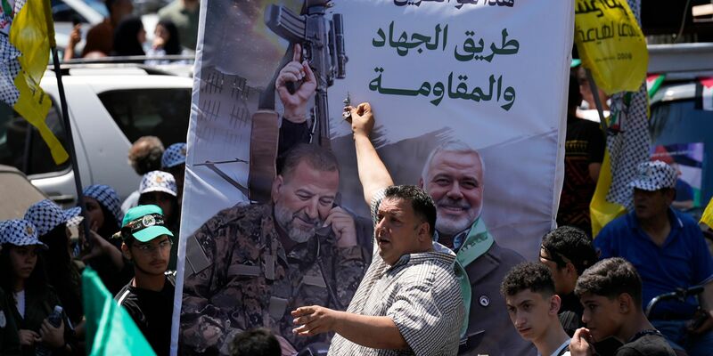 Israelische Medien berichteten, die Polizei ermittle, ob Sabri im Freitagsgebet zu Gewalt aufgehetzt habe. - Foto: Hussein Malla/AP/dpa