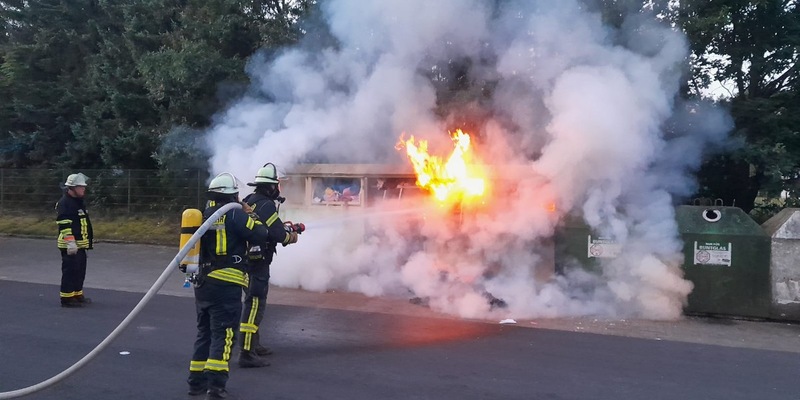 FW Celle: Containerbrand - Foto: presseportal.de