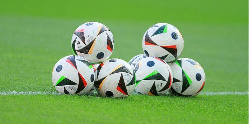 Fußbälle (Archiv) - Foto: über dts Nachrichtenagentur