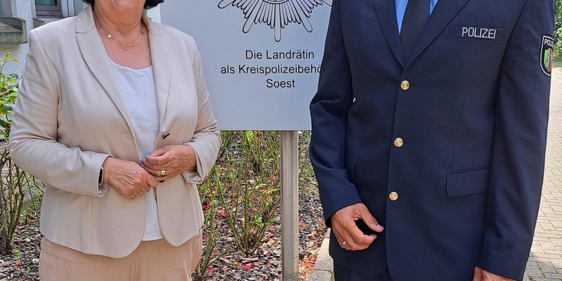 POL-SO: Landrätin Eva Irrgang begrüßt neuen Leiter der Direktion Gefahrenabwehr/Einsatz - Foto: presseportal.de