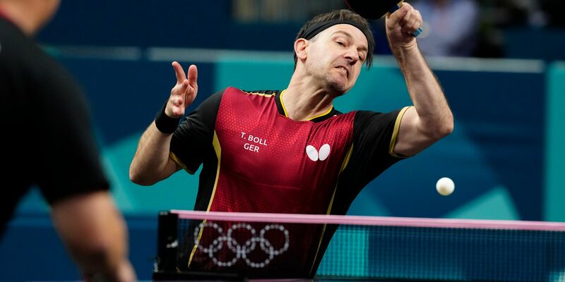 Timo Boll startet erfolgreich in seine letzten Olympischen Spiele. - Foto: Petros Giannakouris/AP